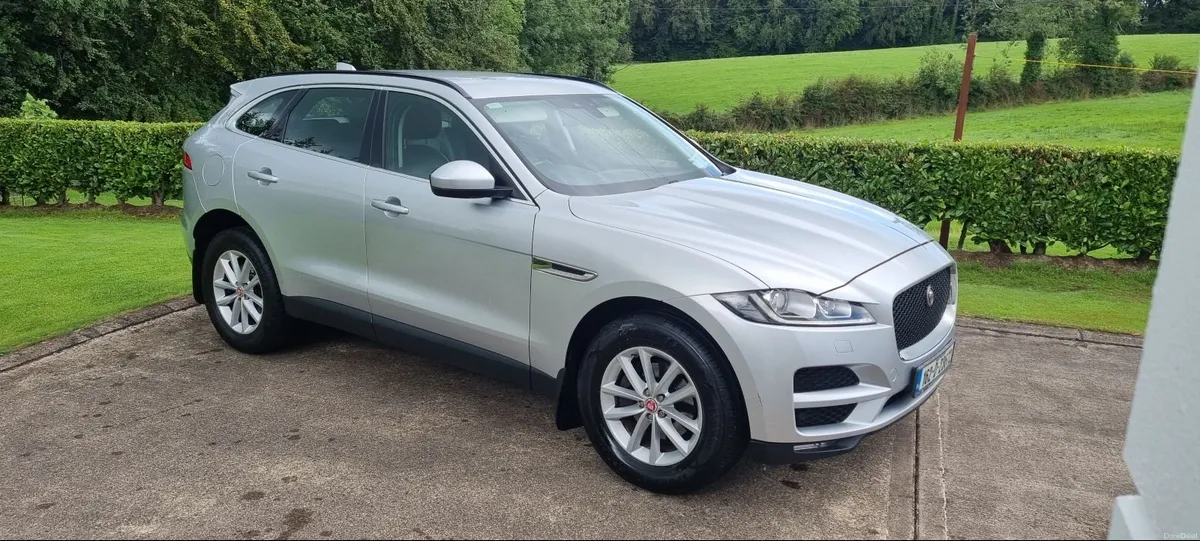 162 Jaguar F-Pace 2.0 AWD Prestige - Image 2