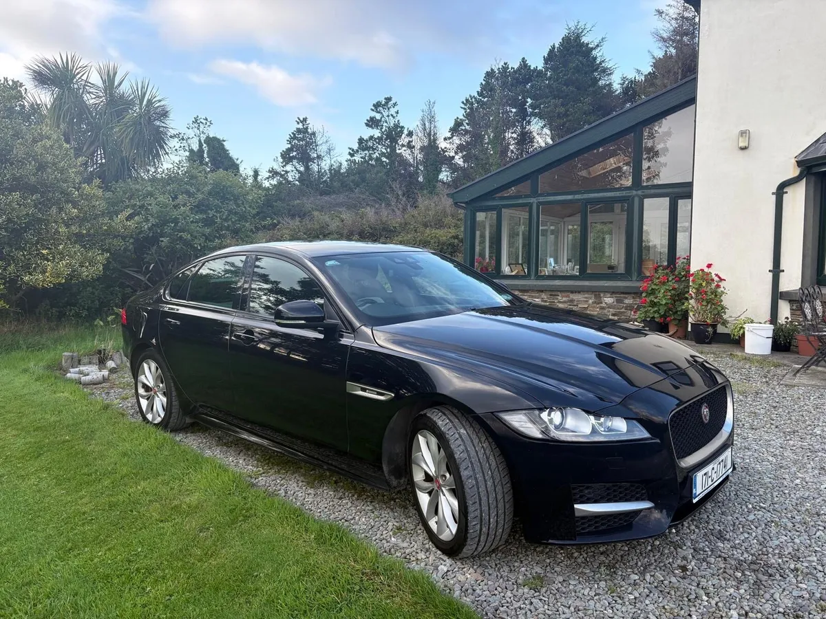 2017 (171) Jaguar XF R-Sport 2.0D 180 — Automatic - Image 6
