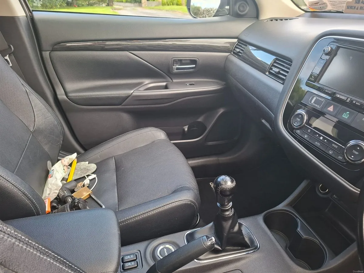 Mitsubishi Outlander 2016 Diesel - Image 3