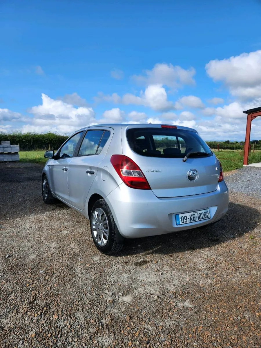 Hyundai i20 2009, New NCT, low KMs!!! - Image 5