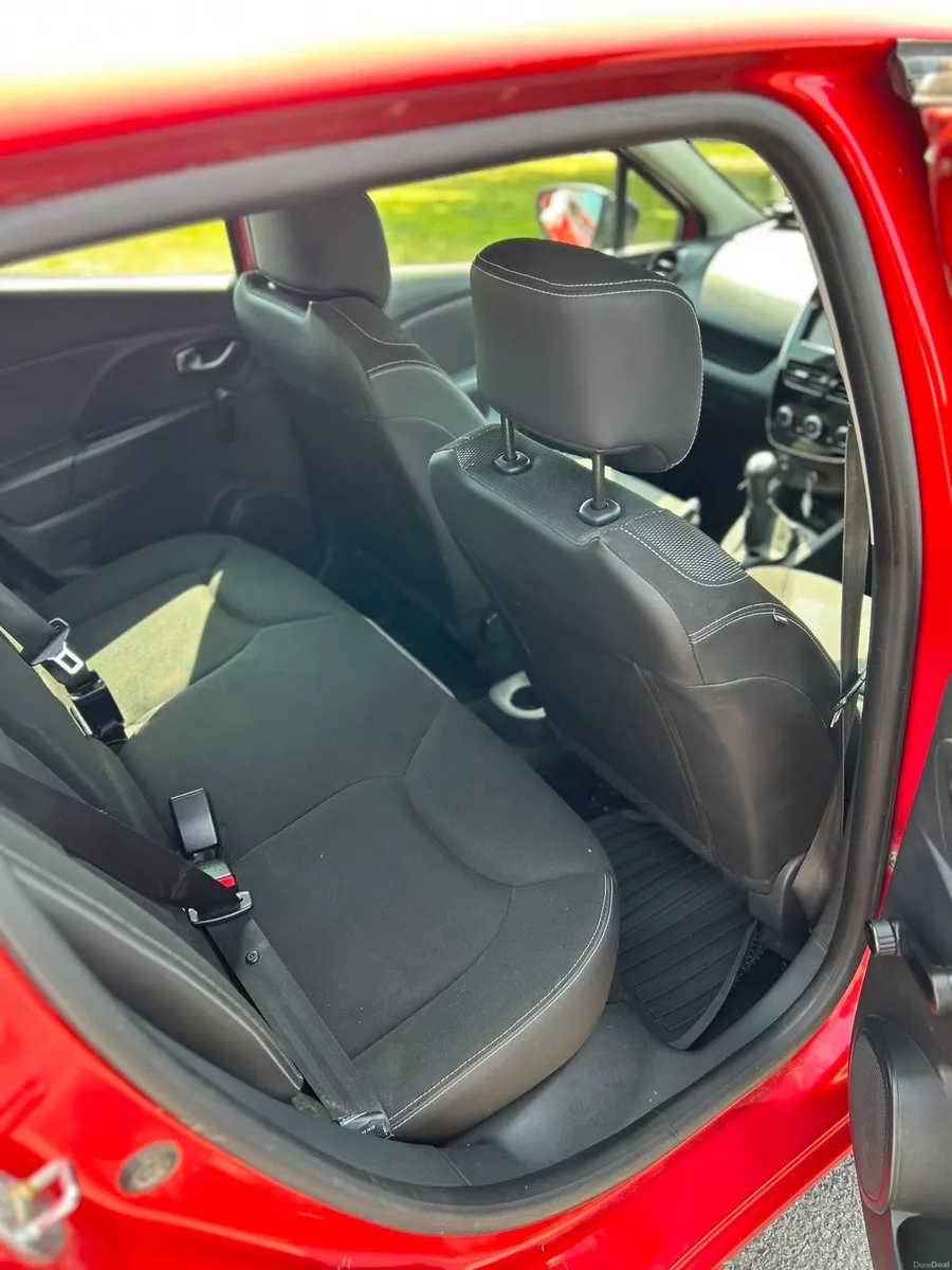 2013 Renault clio 1.2 petrol - Image 6