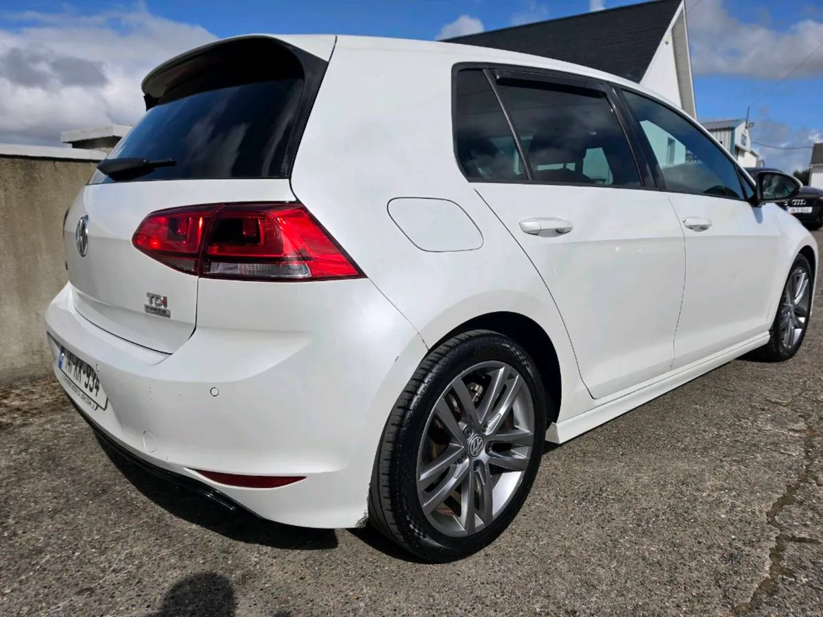 2014 Volkswagen Golf 1.6Tdi Automatic R-Line - Image 3