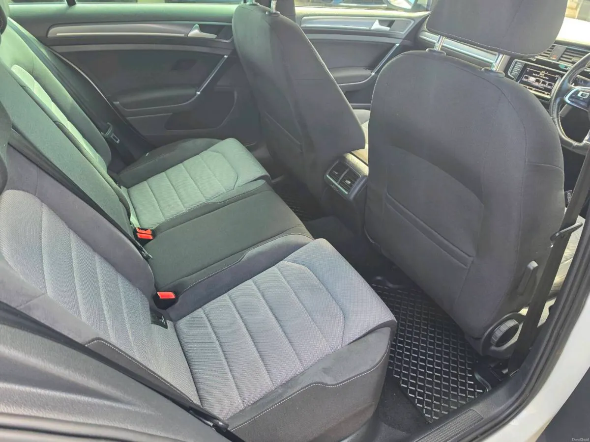 2014 Volkswagen Golf 1.6Tdi Automatic R-Line - Image 6