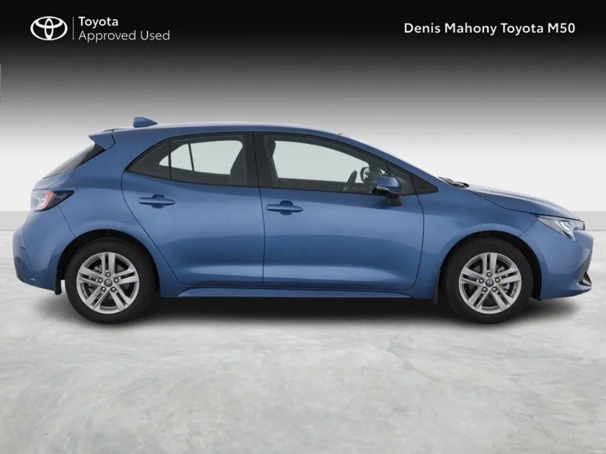 Toyota Corolla Luna Hybrid Hatchback - Image 3