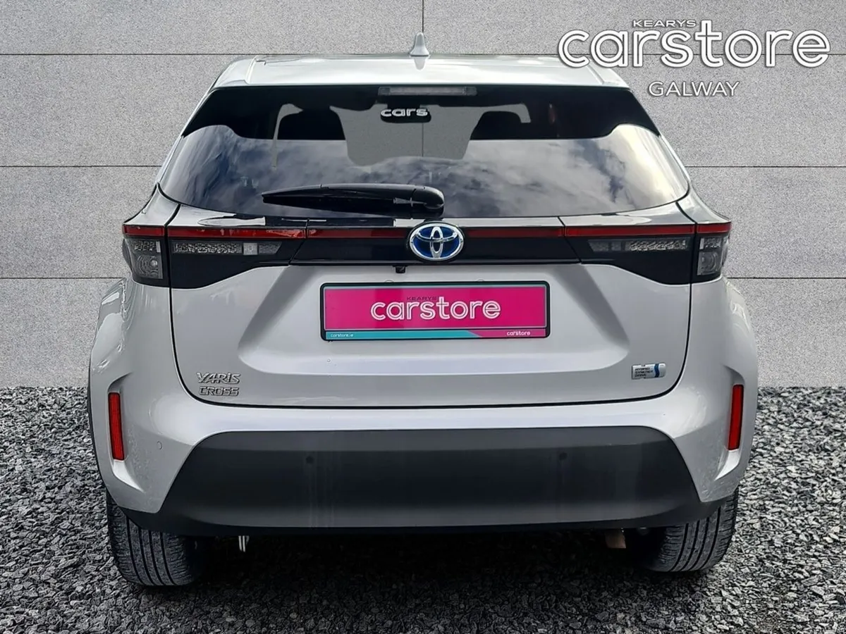Toyota Yaris Cross Hybrid Z - Image 4