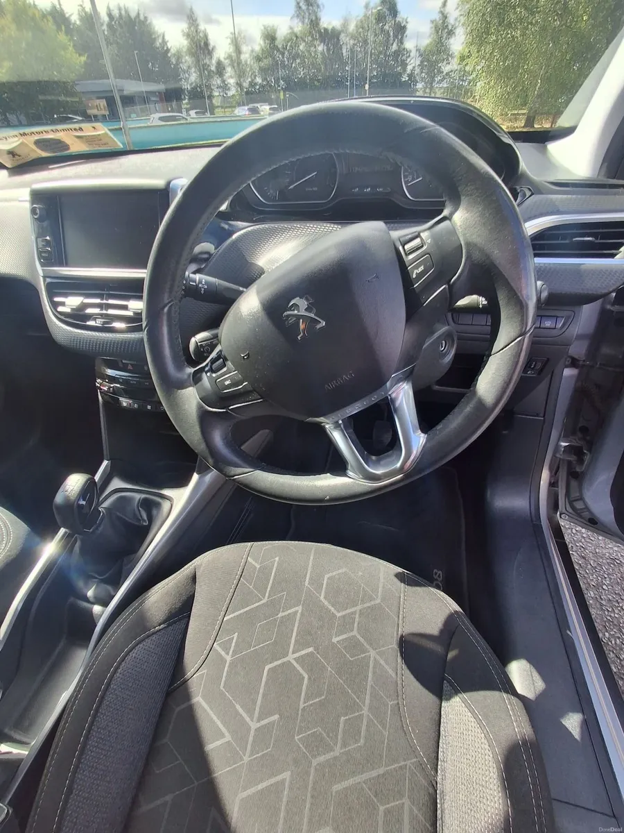 Peugeot 2008 2019 - Image 3
