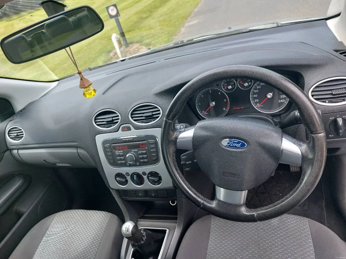 Ford Focus - Image 6