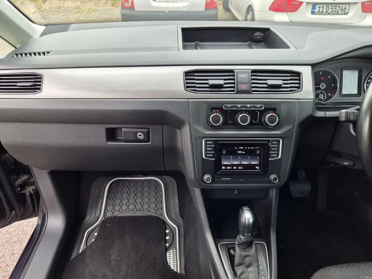 Volkswagen Caddy Maxi Life 2.0 C20 TDI S-A AUTO WA - Image 6