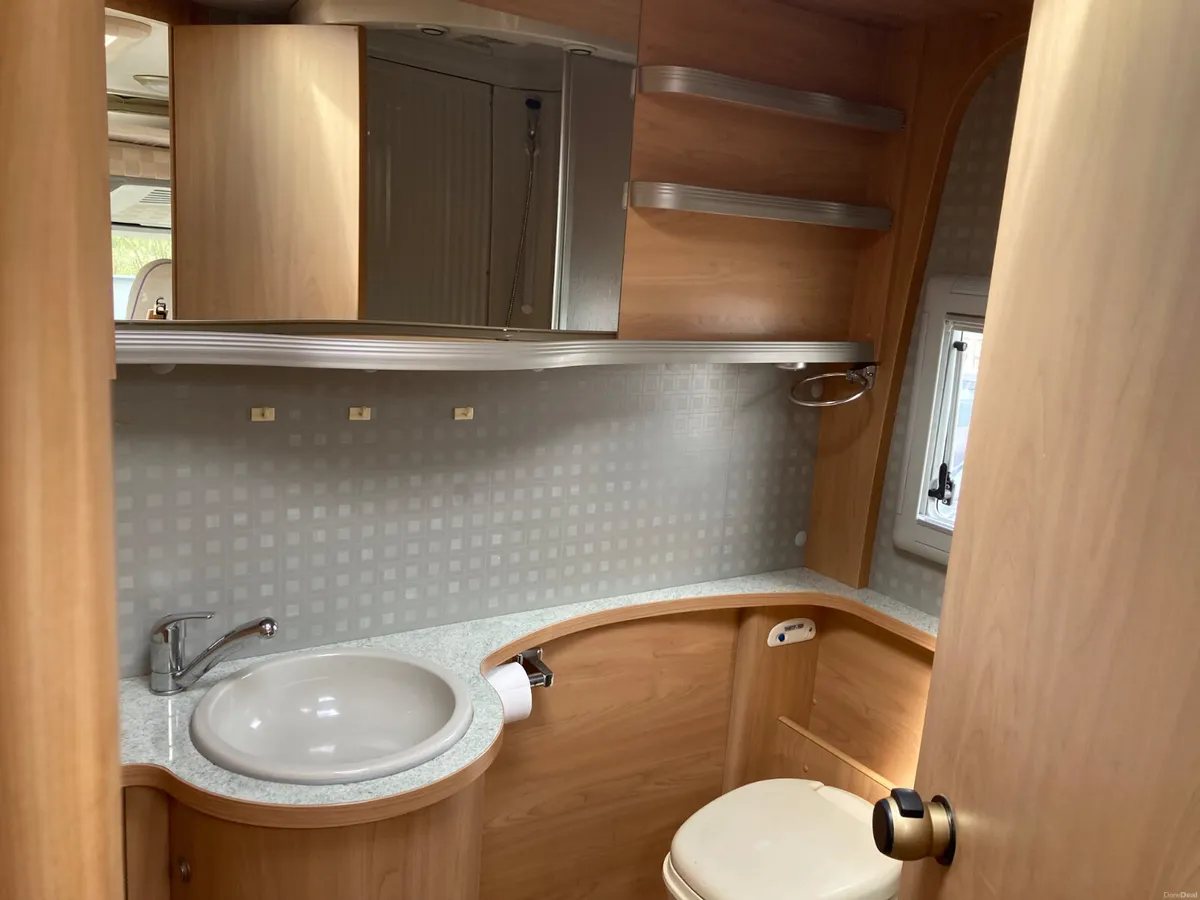 Burstner Camper Elegance Fiat Ducato 2.8 Manual - Image 5