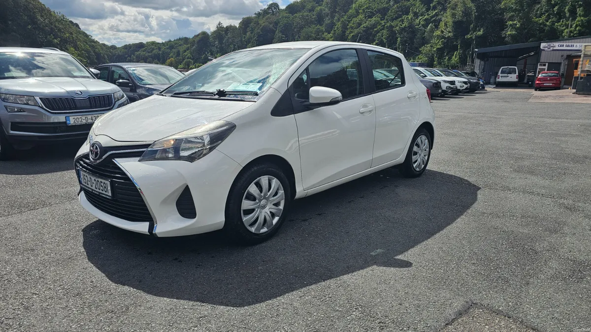 Toyota Yaris 2015  Luna AUTOMATIC - Image 1