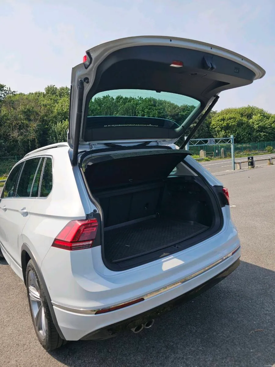 Volkswagen Tiguan 2.0 TDI R-LINE 2019 perfect cond - Image 5