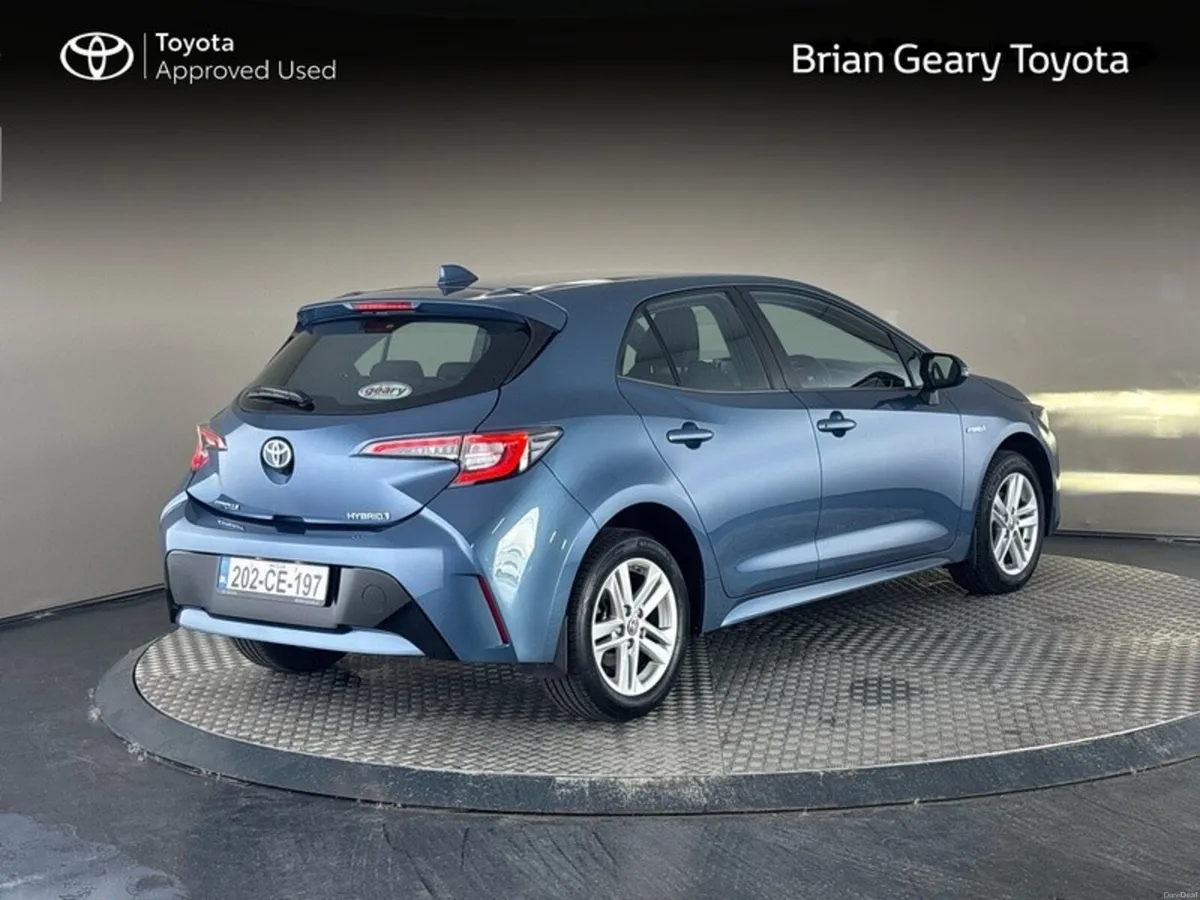 Toyota Corolla COROLLA HYBRID LUNA H/B - Image 2