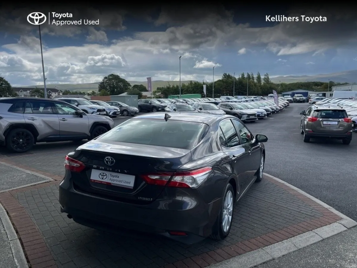 Toyota Camry CAMRY HYBRID SOL - Image 2