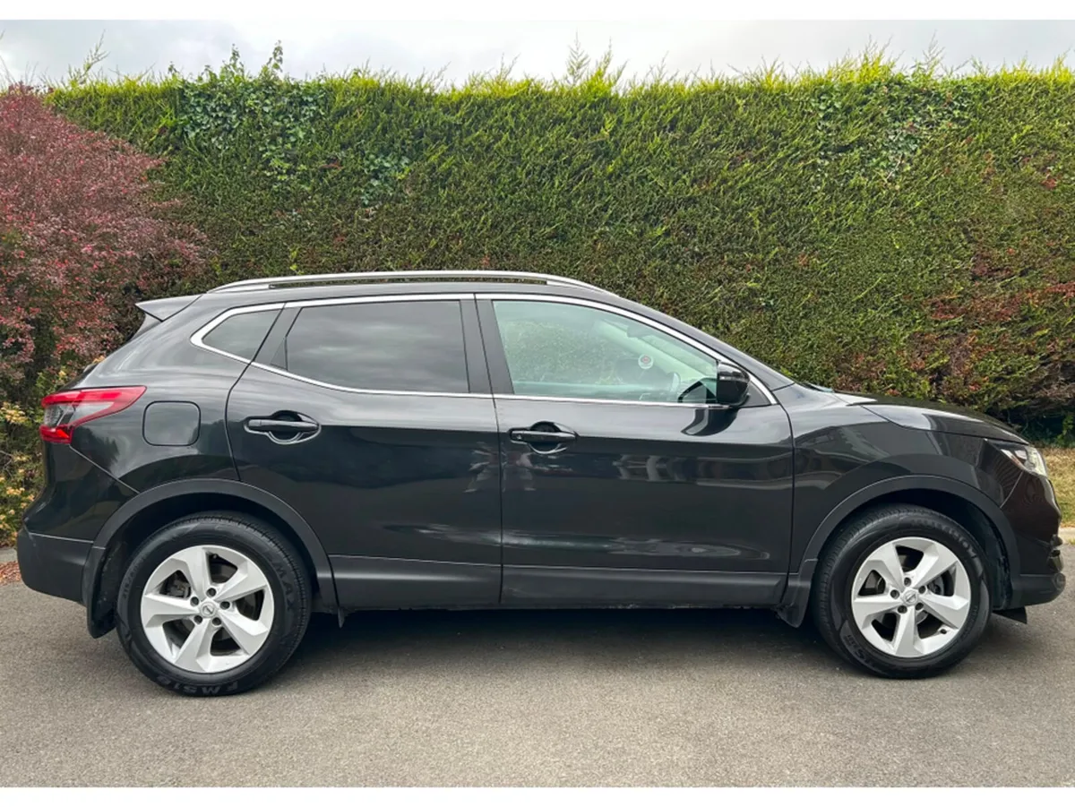 Nissan Qashqai 1.5 SV 18 4DR - Image 5