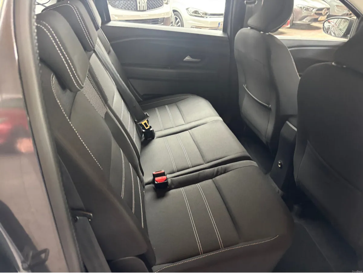 Dacia Jogger EXPRESSION TCE 110 NBI 5DR 7 seater - Image 2