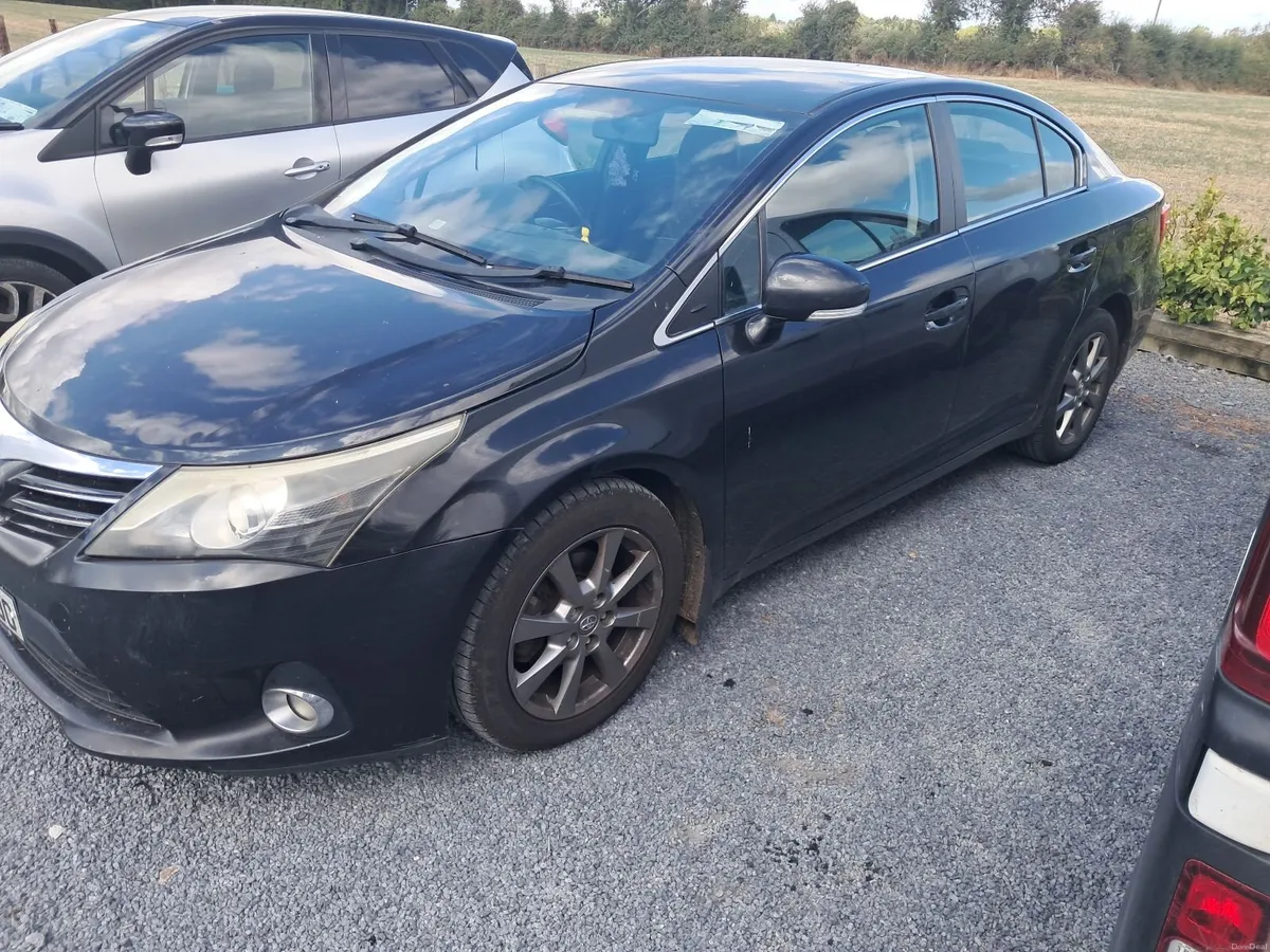 Toyota Avensis 2013 - Image 2