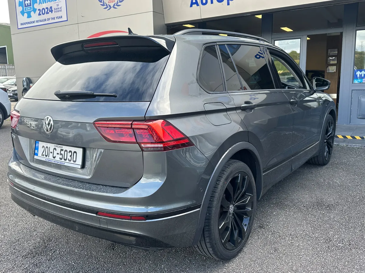 Volkswagen Tiguan 2.o TDI R-LINE Black Pack - Image 3