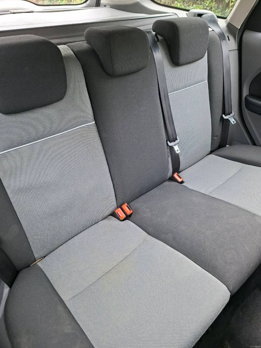 FORD FOCUS 2010 ESTATE 1 OWNER - Image 6