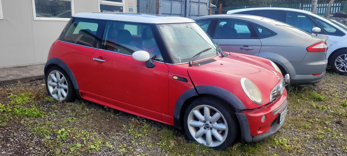 Mini Cooper 2002 - Image 1