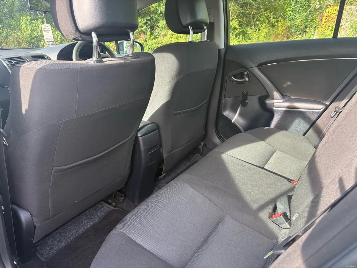 2011 Toyota Avensis For Sale - Image 5