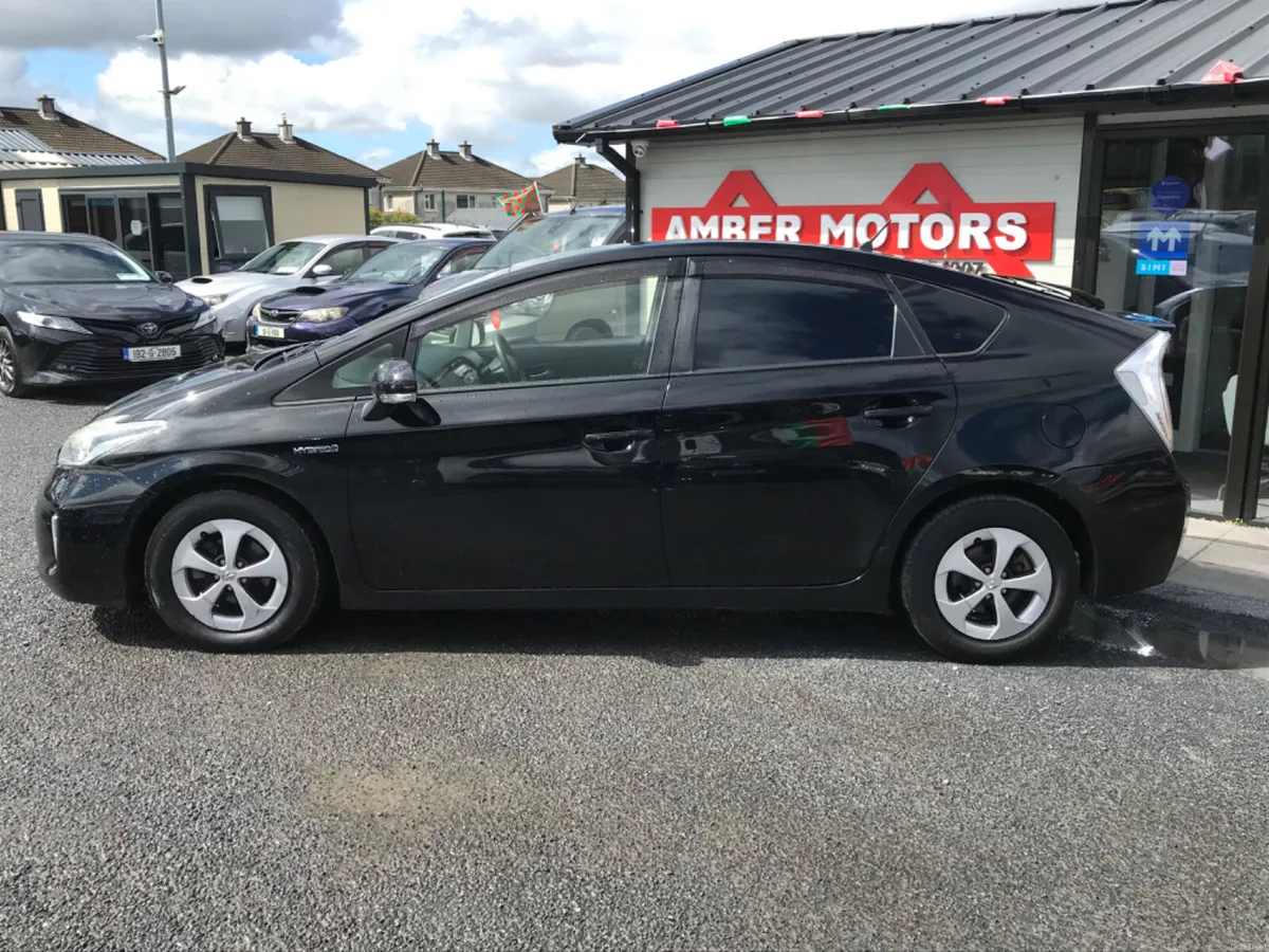 2014 Toyota Prius Hybrid Automatic - Image 6