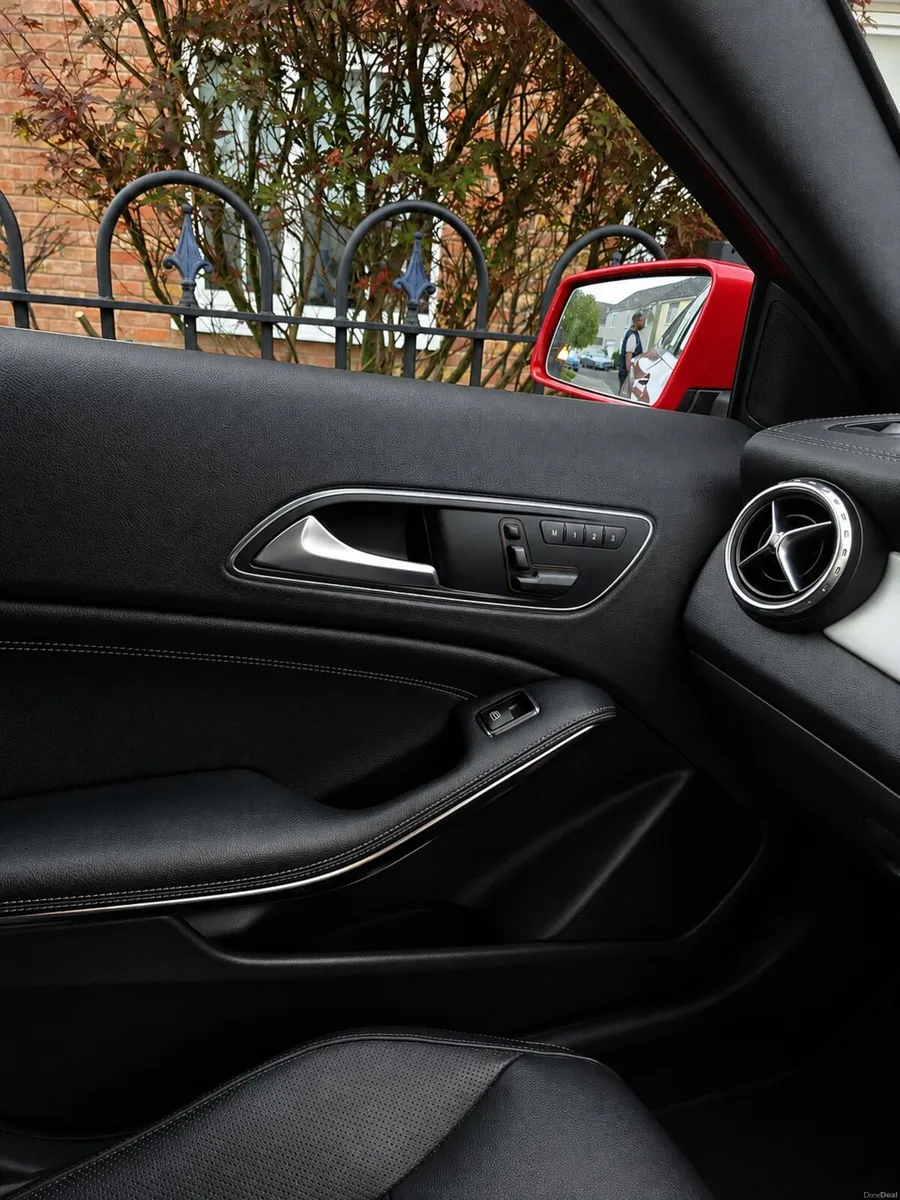 Mercedes-Benz GLA 2016 - Image 5