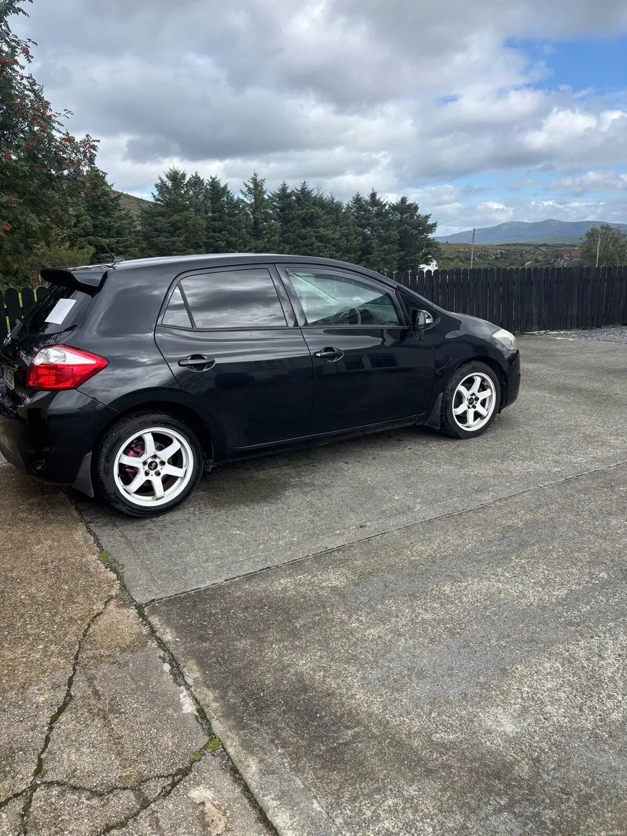 Toyota Auris 1.4 D-4D Diesel - Image 1