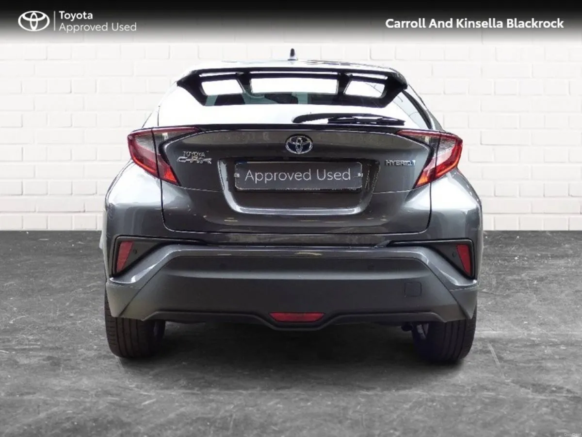 Toyota C-HR Hybrid Sport - Image 4