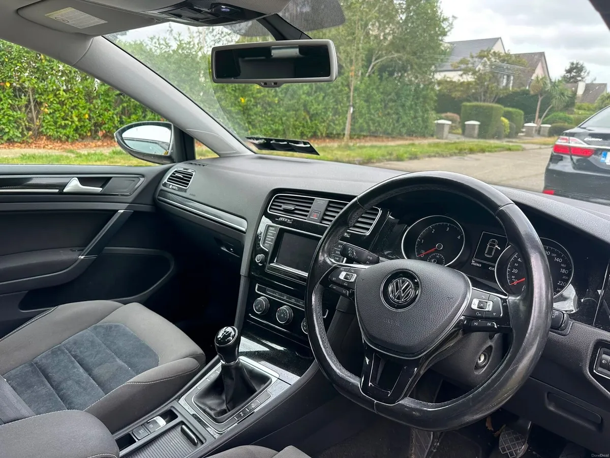 Volkswagen Golf 1.6 TDI Bluemotion - Image 2
