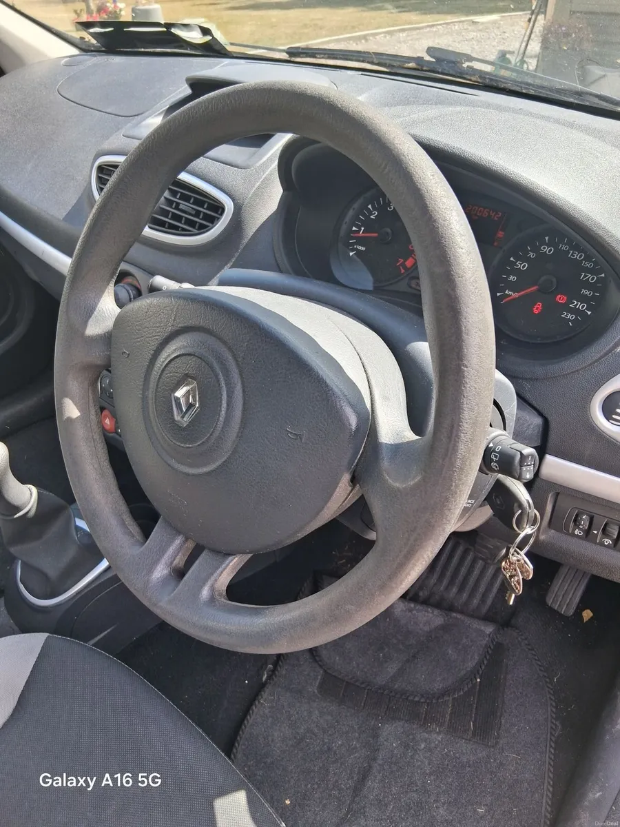 Renault Clio 2012 - Image 3