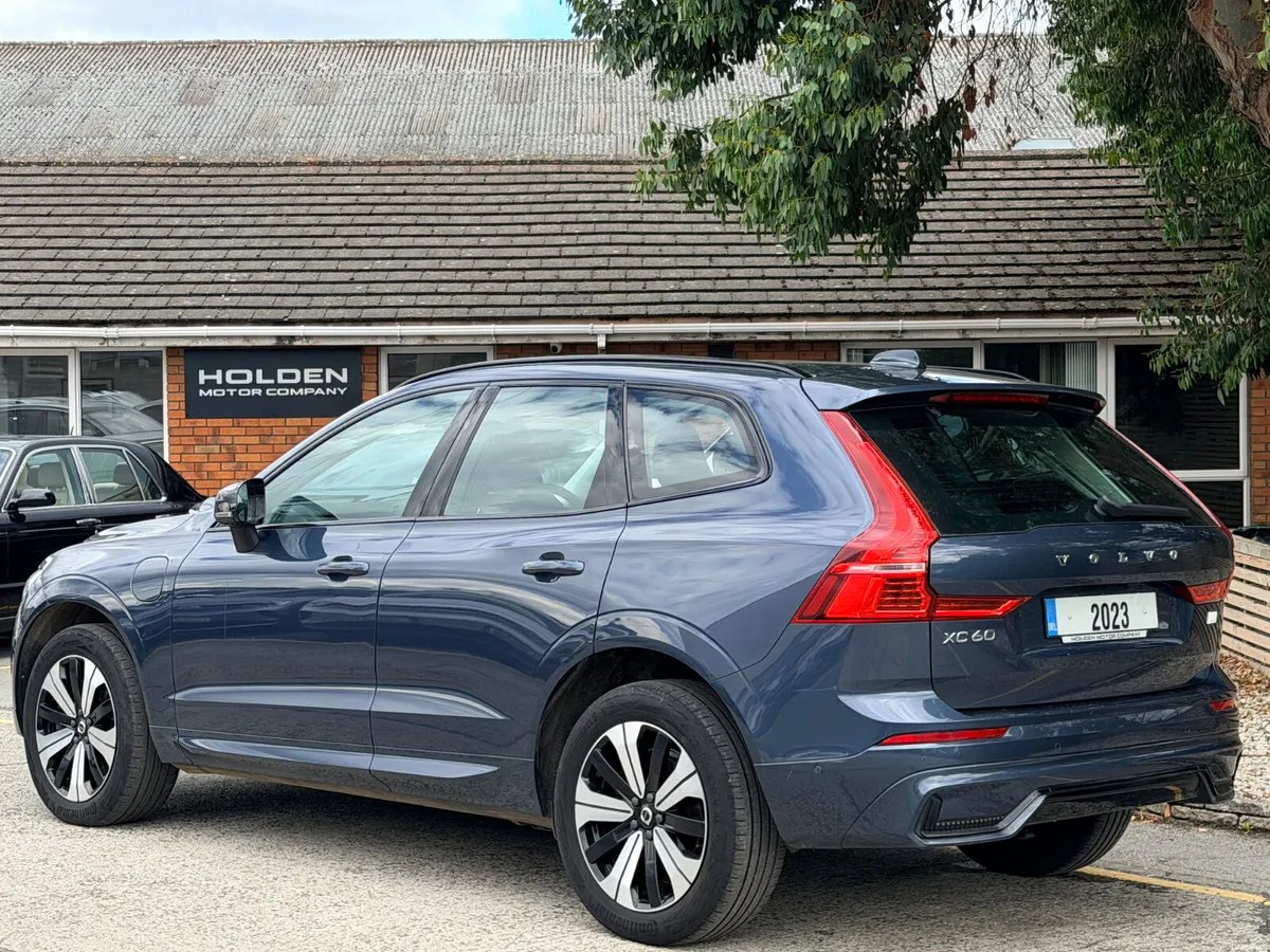 2023 Volvo XC60..T6 AWD..RECHARGE..SUNROOF.. - Image 4