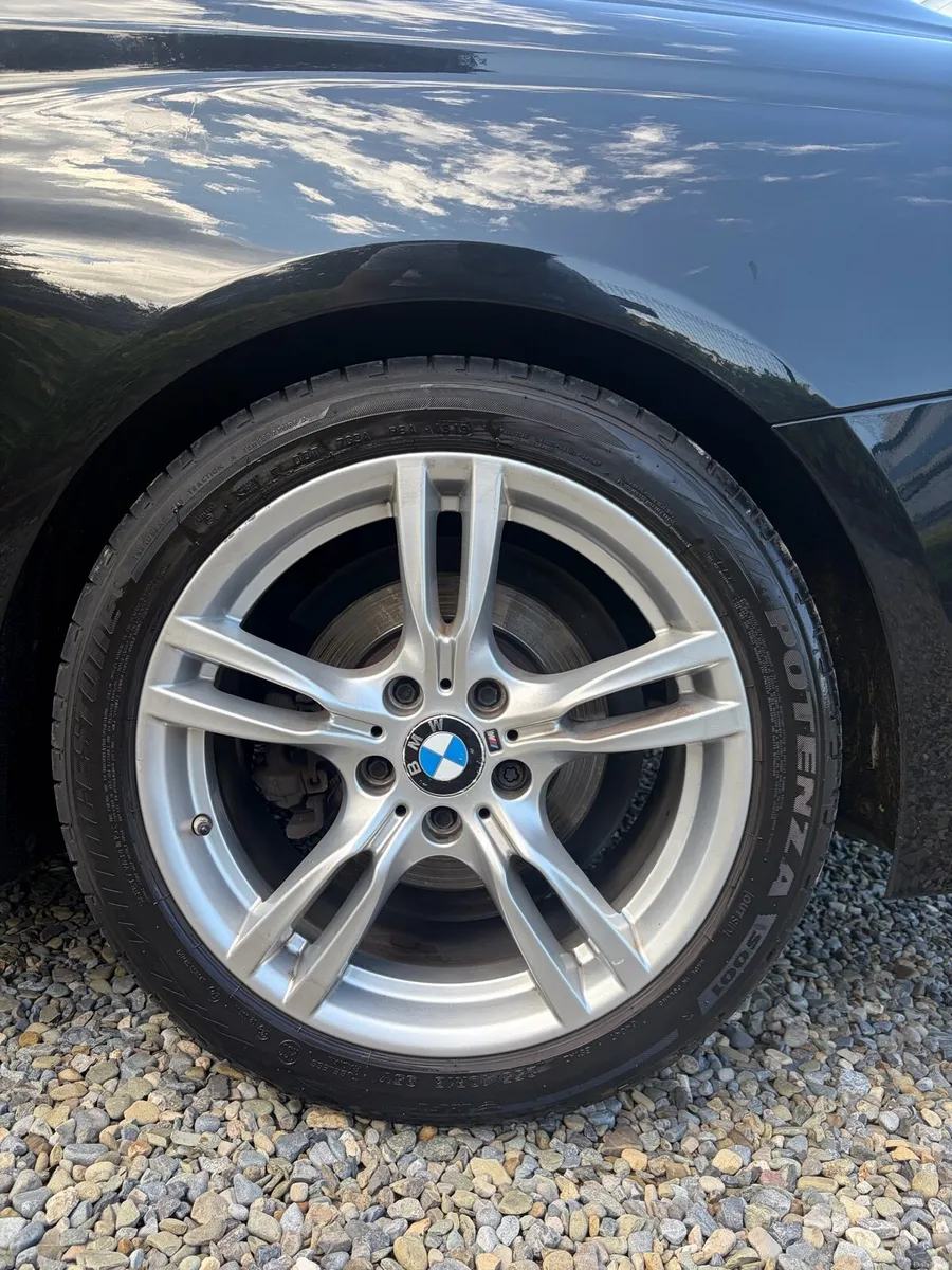 Car - Image 2