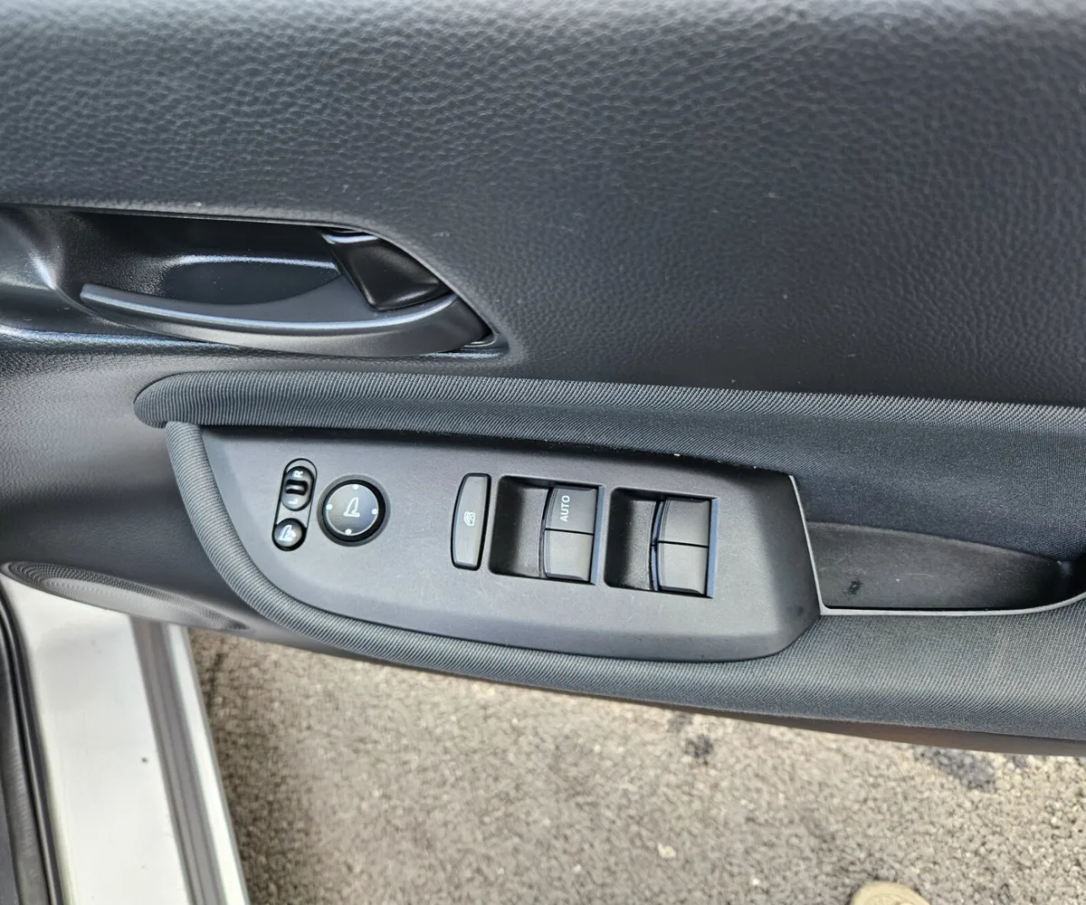 Honda Fit 2023 e:HEV 48k miles only - Image 6