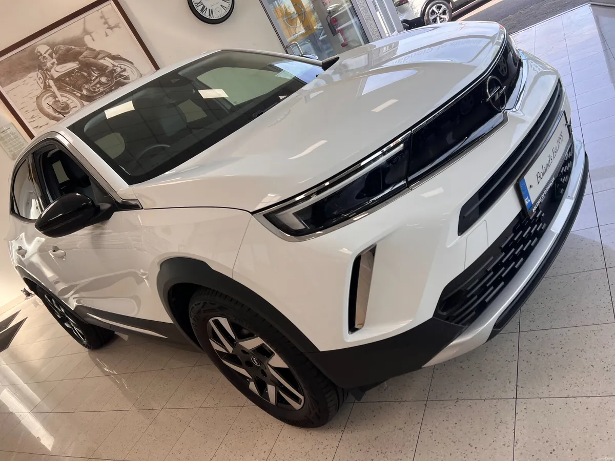 ONLY 8,000Kms Auto Full EV High Spec As New - Image 5