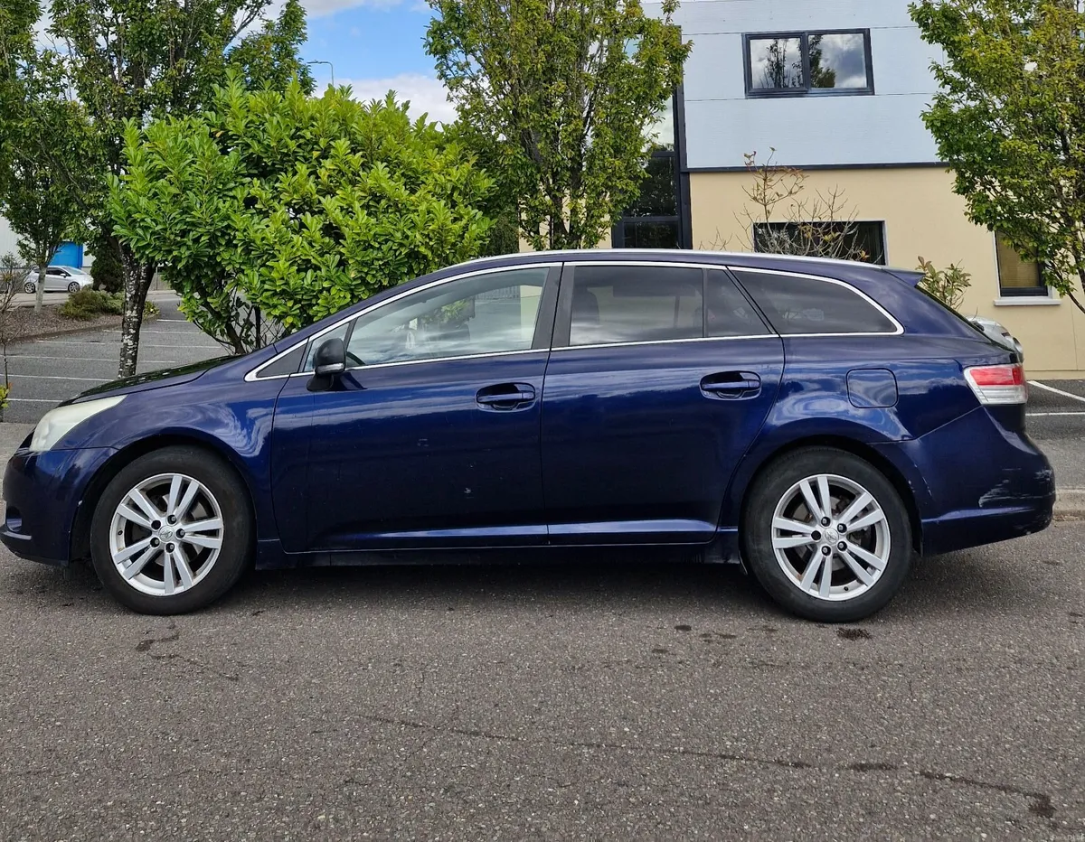 Toyota Avensis 2009 2.0 D4D - Image 2
