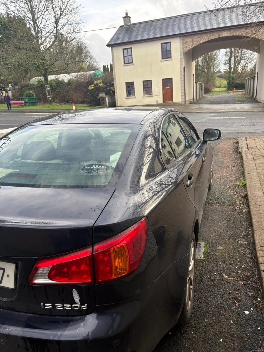 2010 Lexus is220d - Image 3