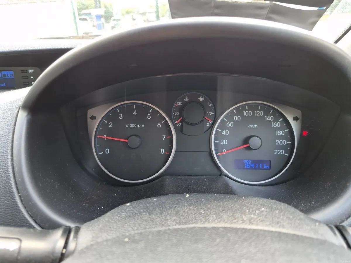Hyundai i20 2011 - Image 2