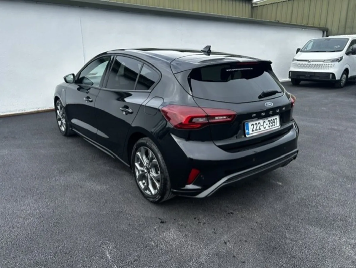 Ford Focus 2022 - Image 3