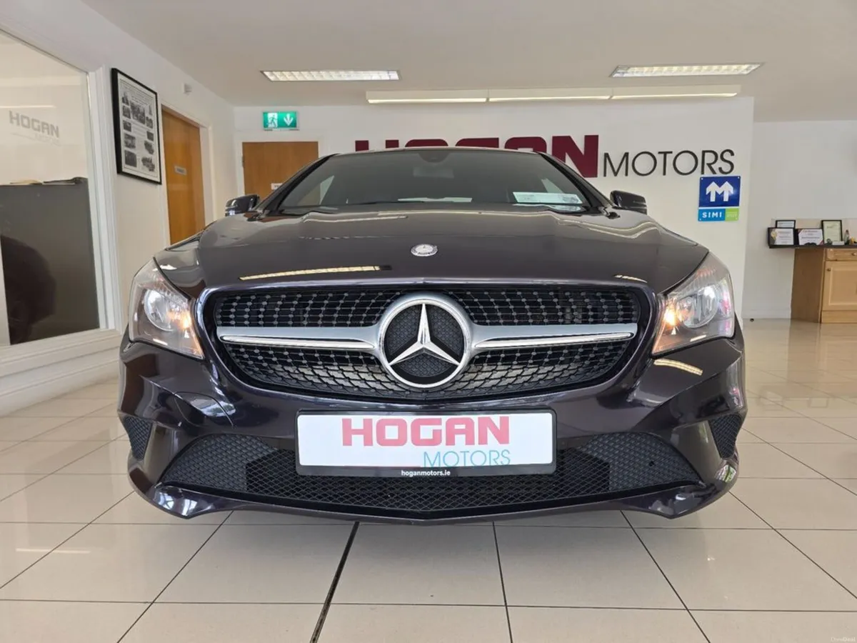 Mercedes-Benz CLA 180 CDI Urban Automatic - Image 2