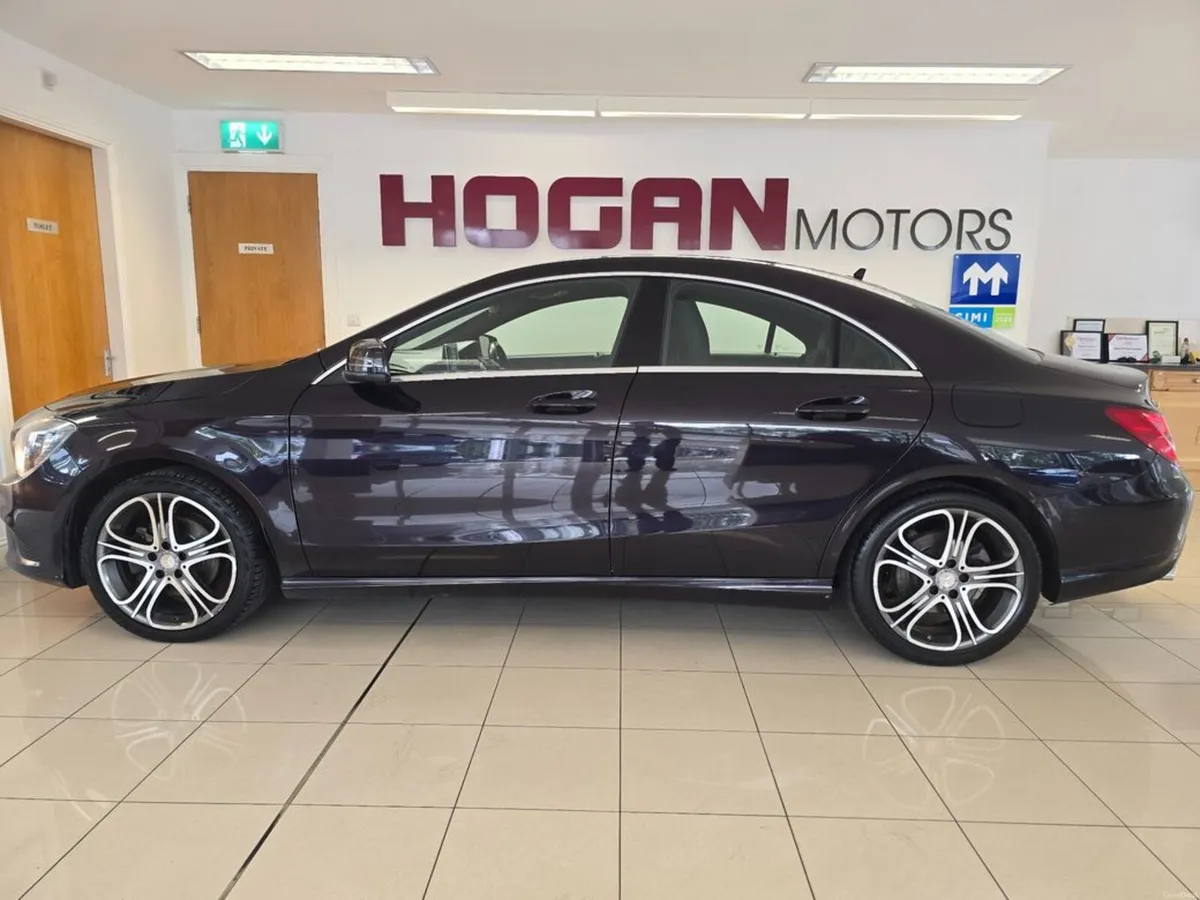 Mercedes-Benz CLA 180 CDI Urban Automatic - Image 4