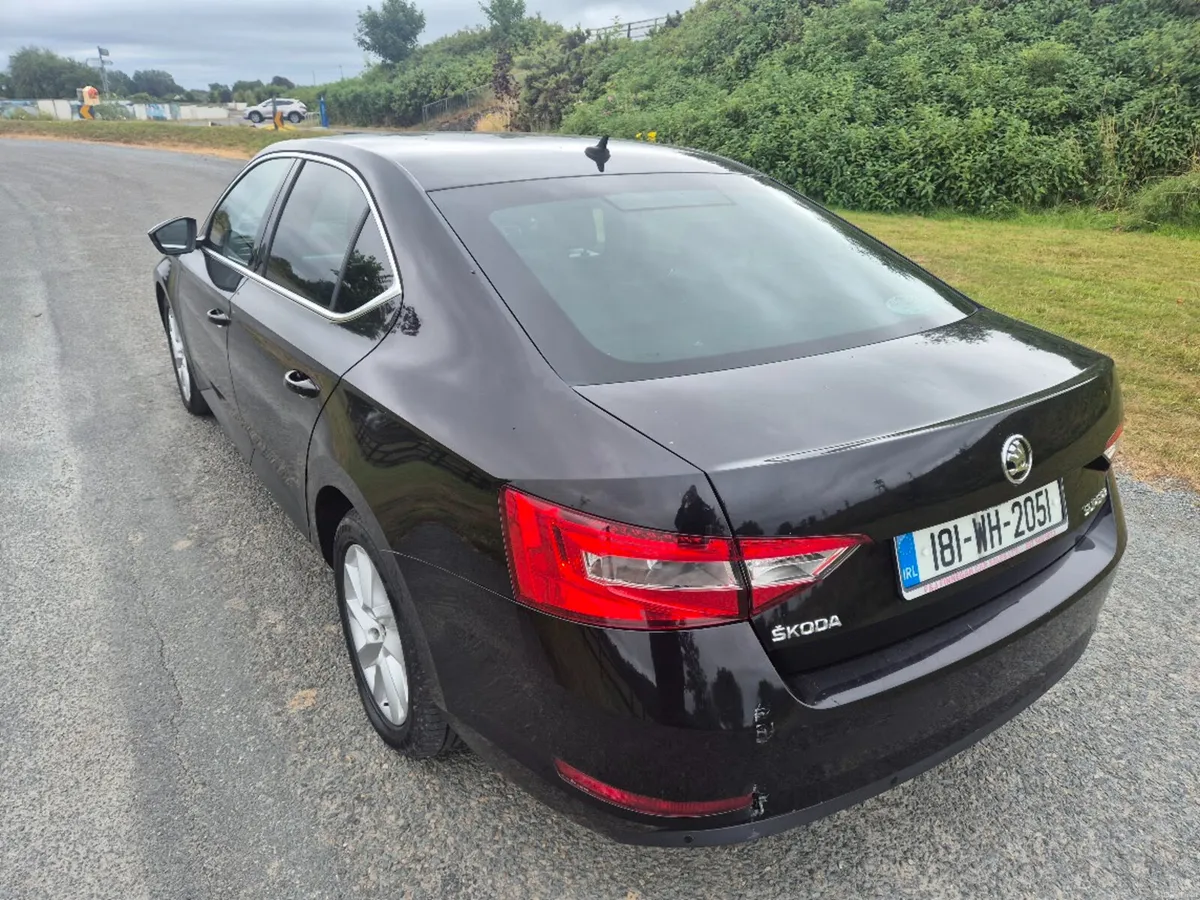 2018 (181) Skoda Superb 2.0 TDI SE TECH 148BHP - Image 6