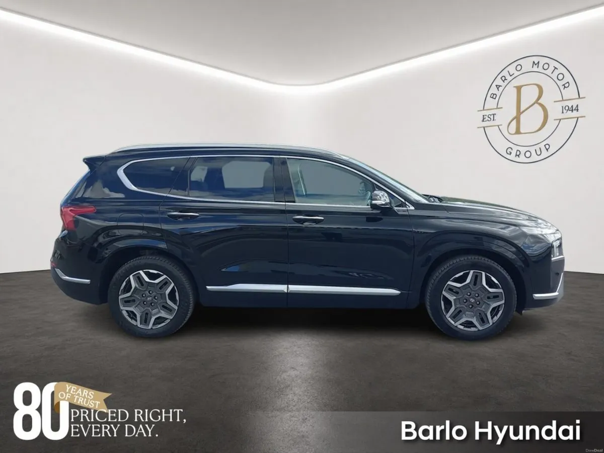 Hyundai Santa Fe 1.6 PHEV 4WD Executive Plus Auto - Image 4
