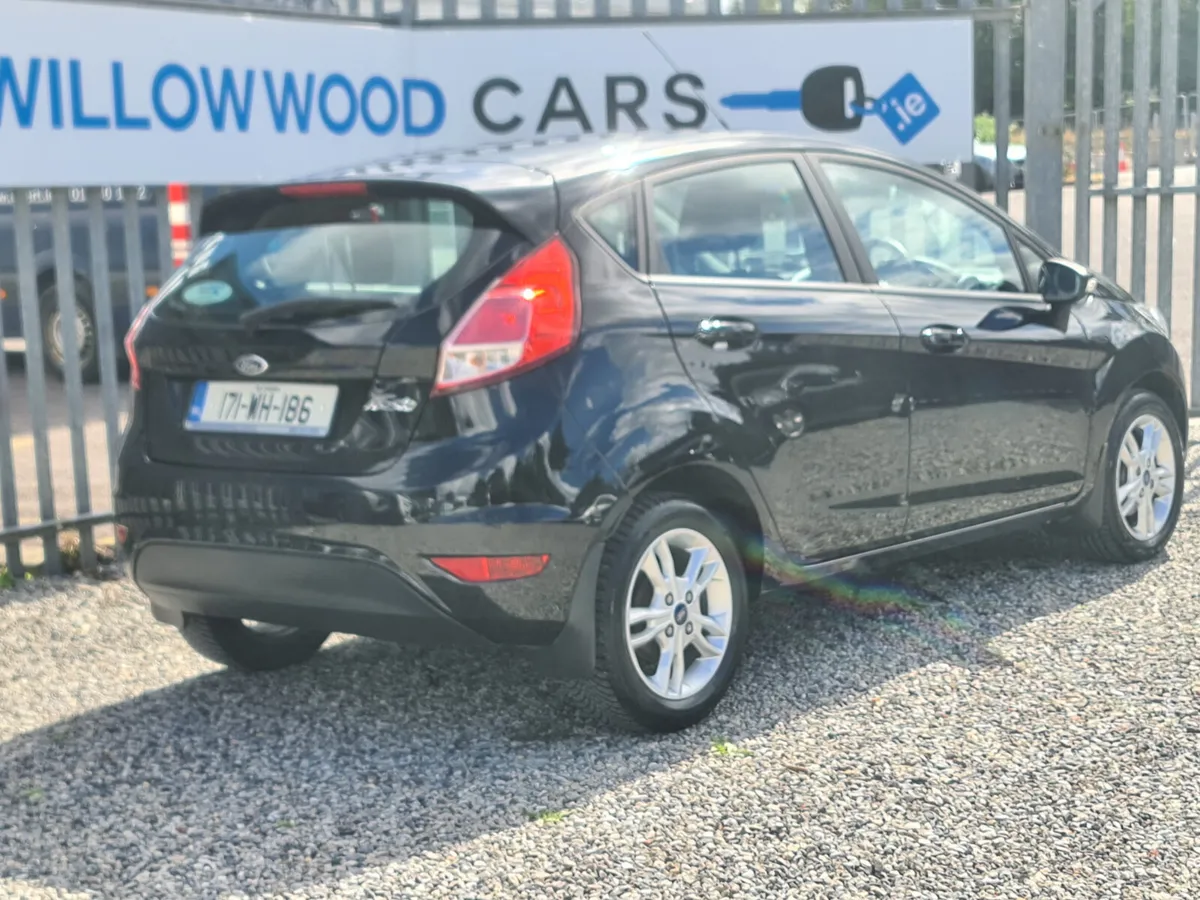Ford Fiesta 1.25 zetec 5dr hatchback 2017 - Image 2