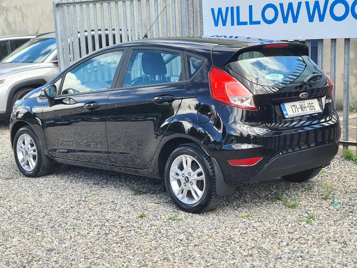 Ford Fiesta 1.25 zetec 5dr hatchback 2017 - Image 4