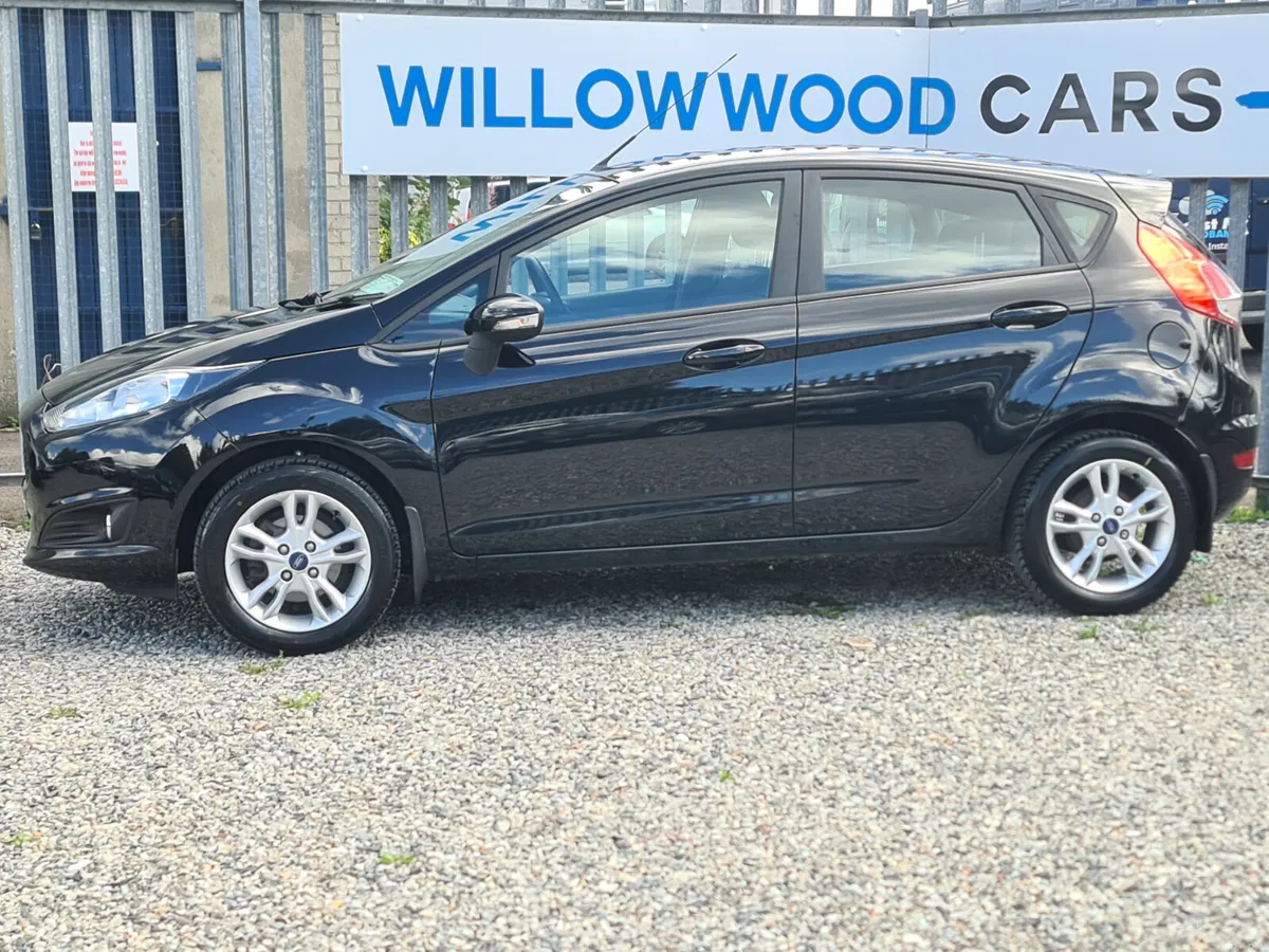 Ford Fiesta 1.25 zetec 5dr hatchback 2017 - Image 6