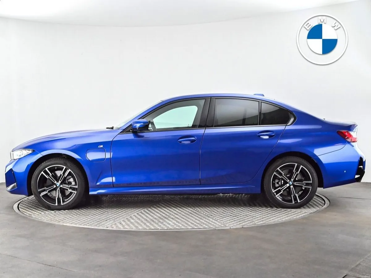 BMW 3-Series 330e M Sport Saloon - Image 3