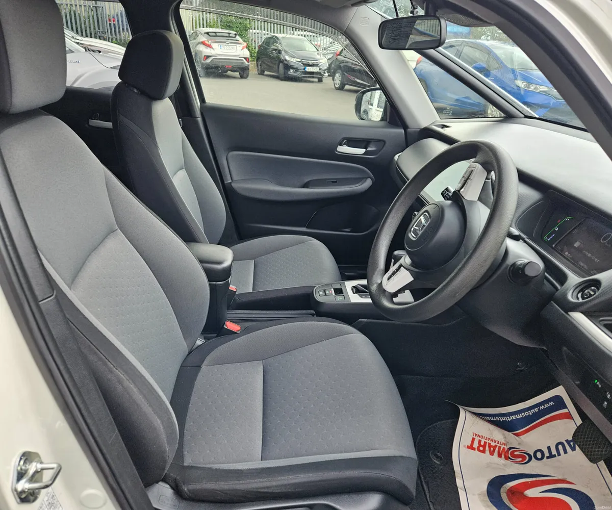 2021 Honda Fit 1.5 Hybrid Automatic 24K miles only - Image 4