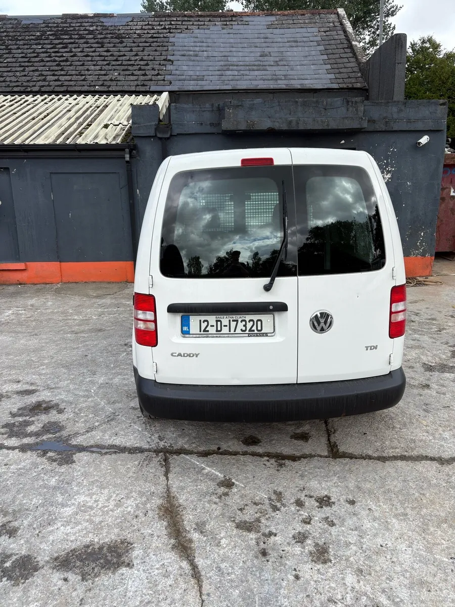 12 voltswagon caddy - Image 3