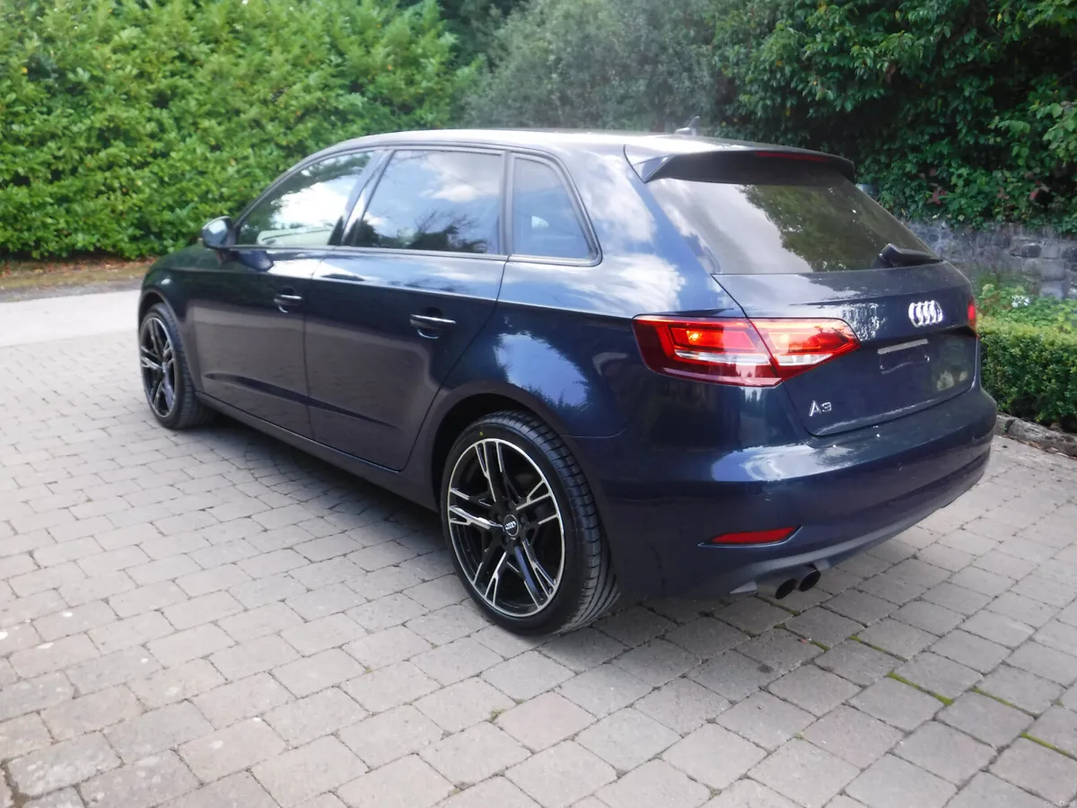 AUDI A3 1.4 TFSI AUTO BLACK EDITION NEW - Image 4