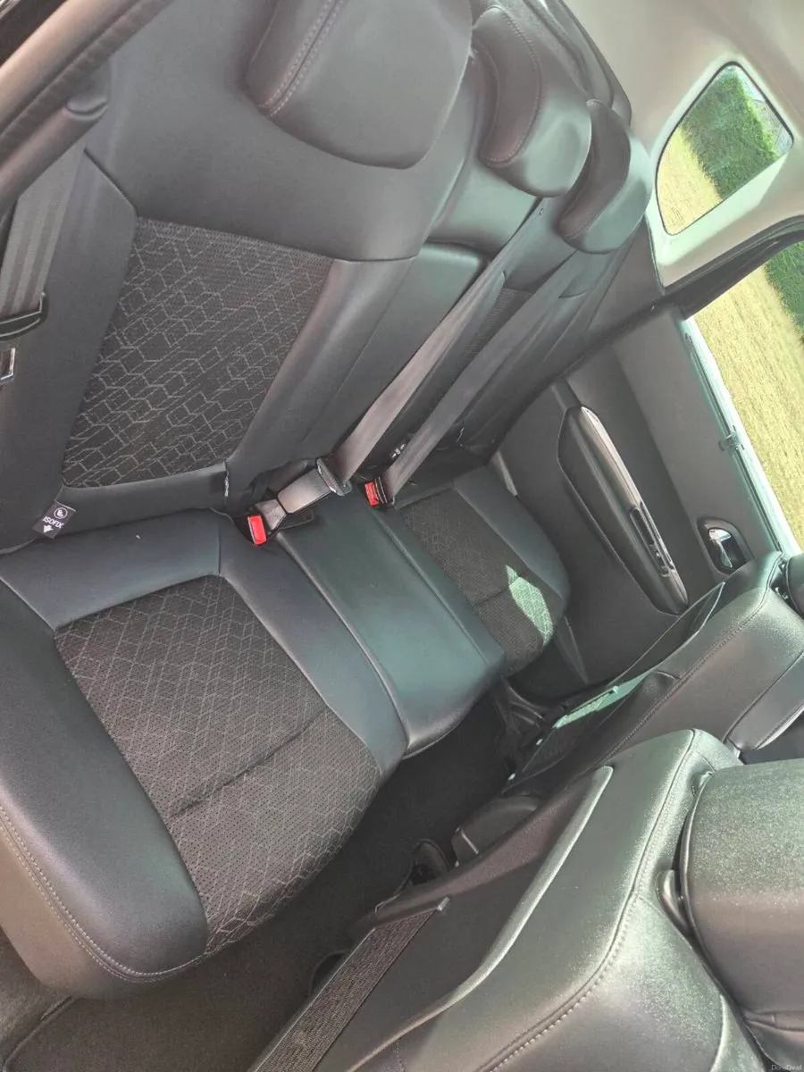 2016 Peugeot 3008 (Ultra Low Milage) - Image 6